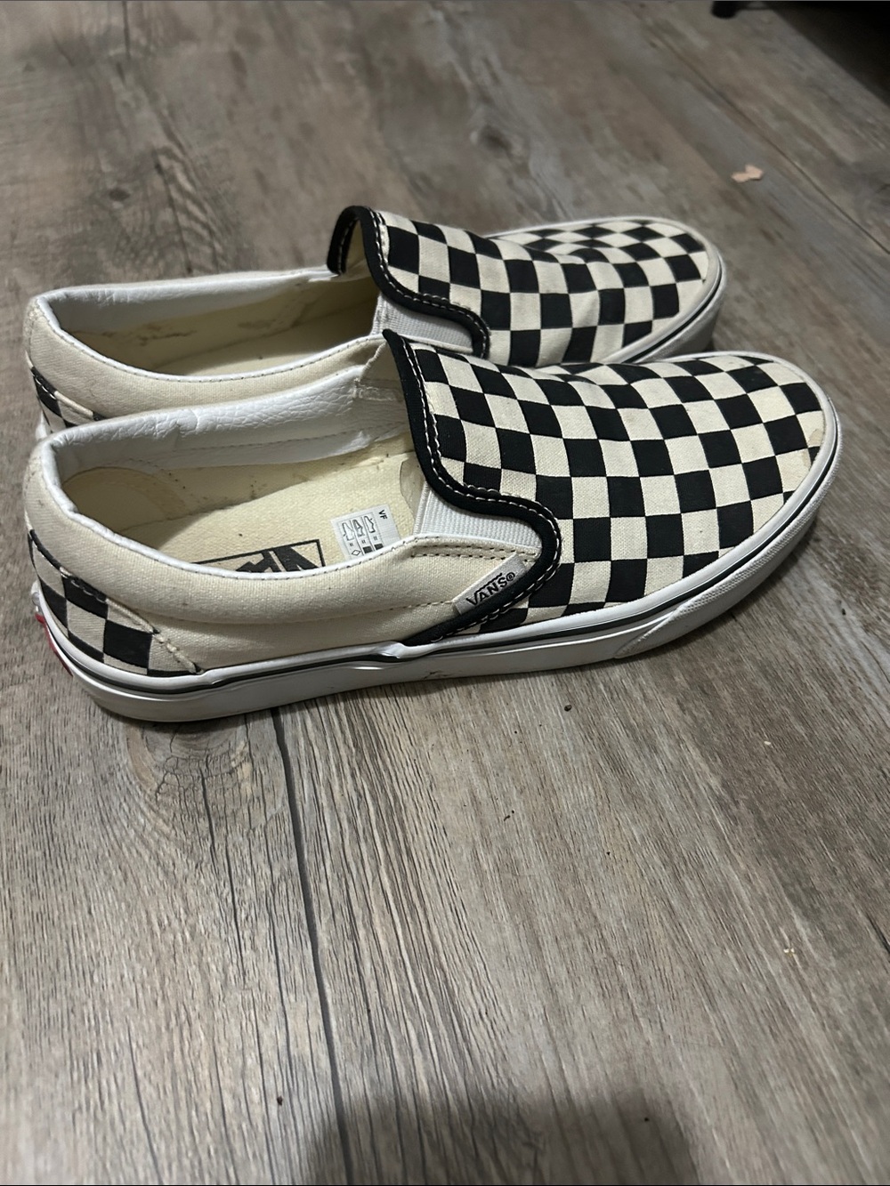 Checkerboard Slip-On Vans Black & White - Picture 2 of 3